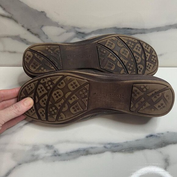 Naturalizer Women's Brown Loafers - Picture 8 of 8